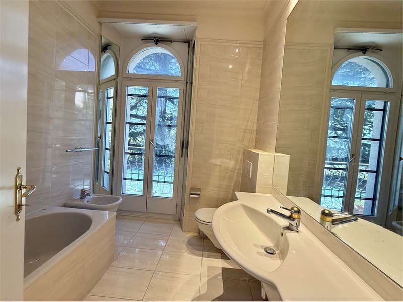 Appartamento di 5,5 locali con vista lago e piscina a Lugano Ruviglian (11)