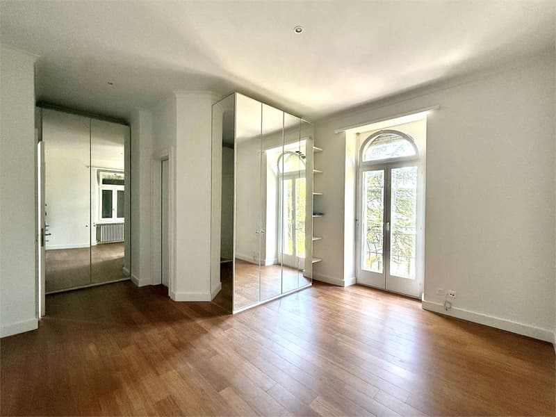 Appartamento di 5,5 locali con vista lago e piscina a Lugano Ruviglian (8)