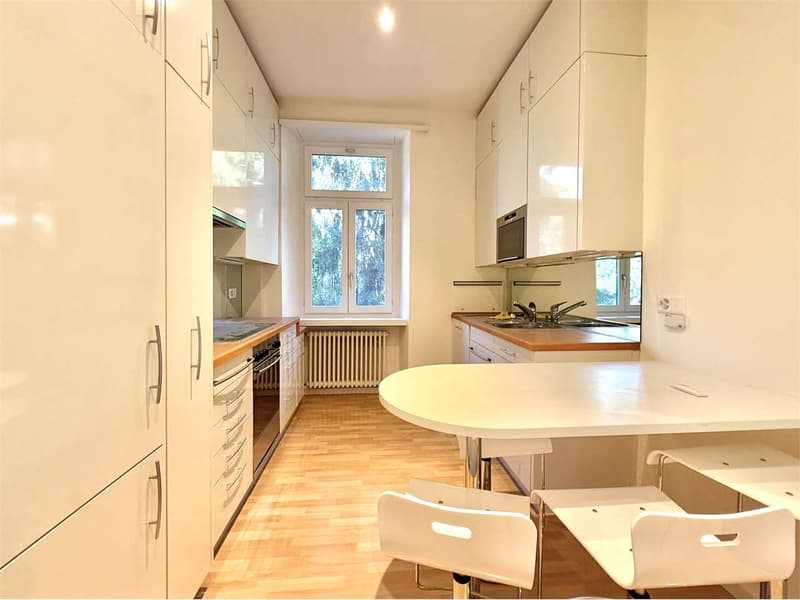 Appartamento di 5,5 locali con vista lago e piscina a Lugano Ruviglian (7)