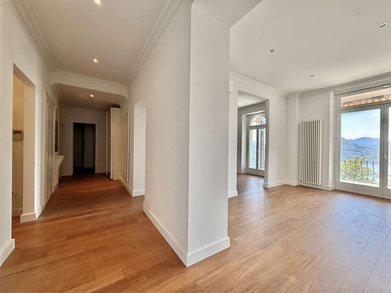Appartamento di 5,5 locali con vista lago e piscina a Lugano Ruviglian (1)