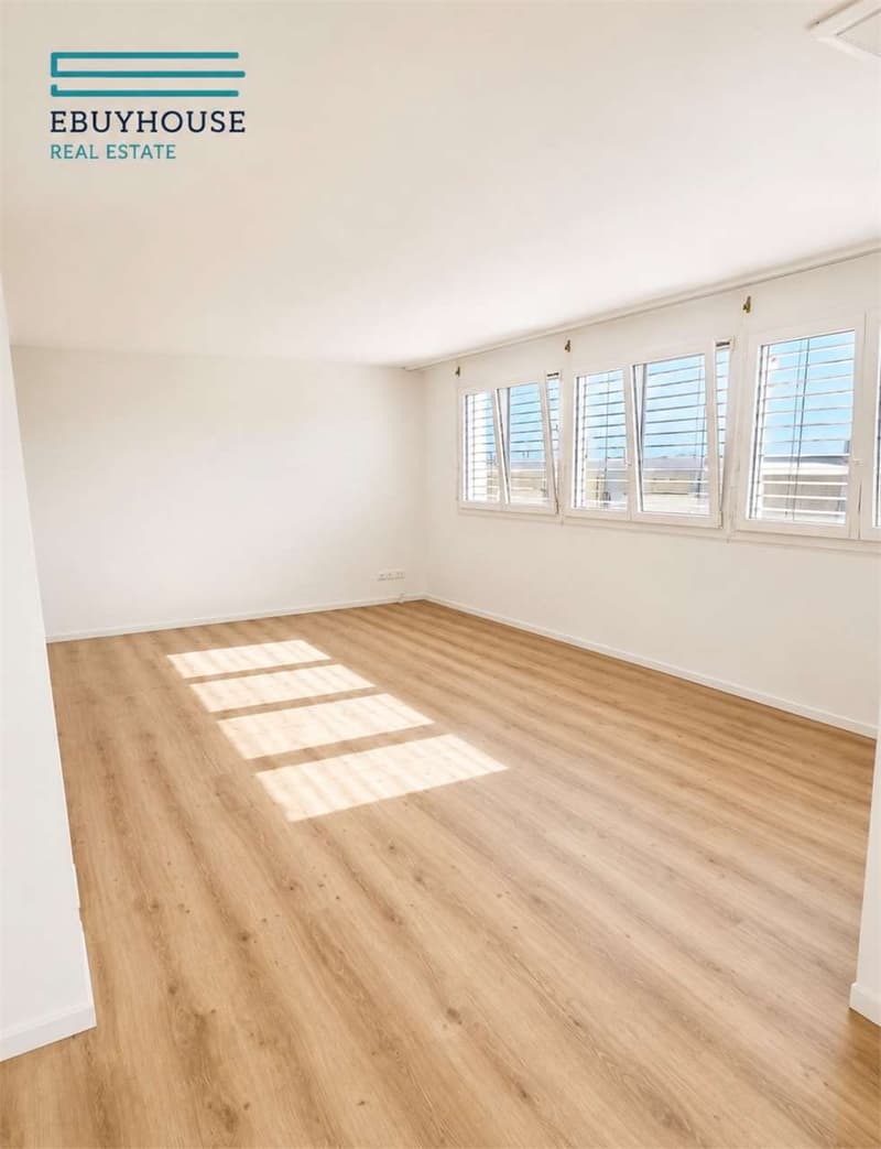 Appartamento elegante con ampia zona giorno e terrazza (3)