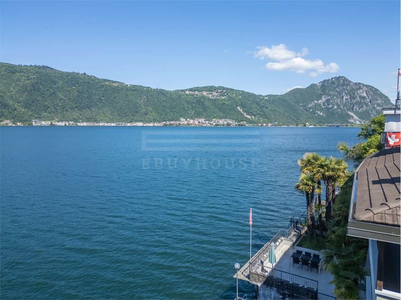 Esclusiva villa a Bissone pieds dans l'eau (1)
