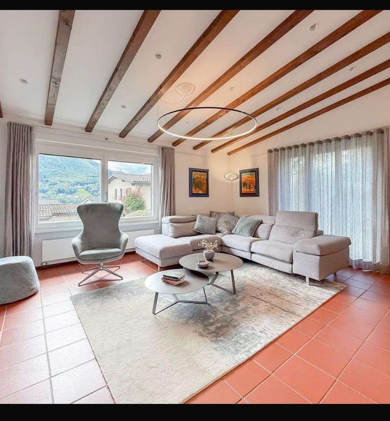 Elegante villa con giardino privato nel cuore di Collina d'Oro (5)