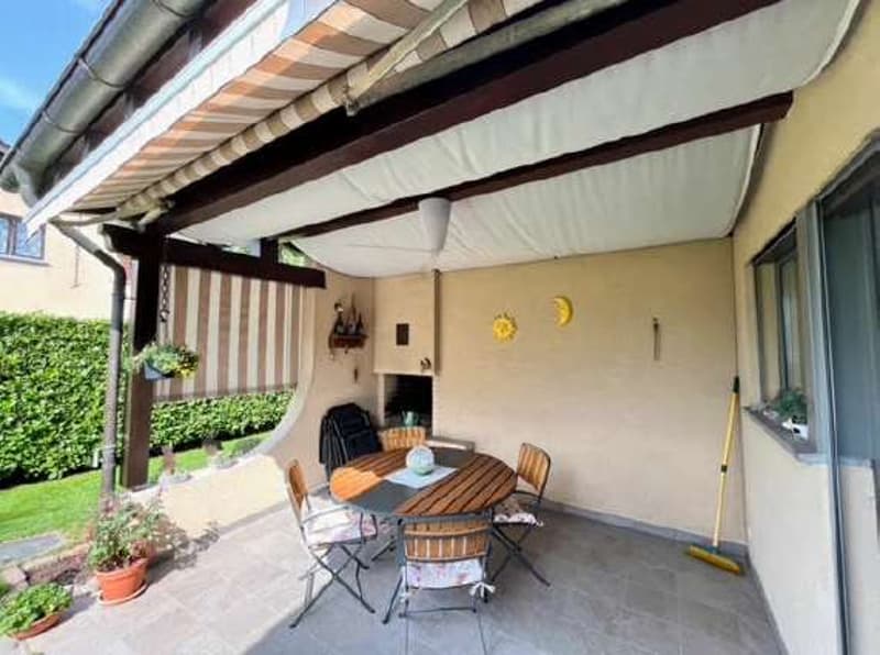 Elegante villa con giardino privato nel cuore di Collina d'Oro (13)