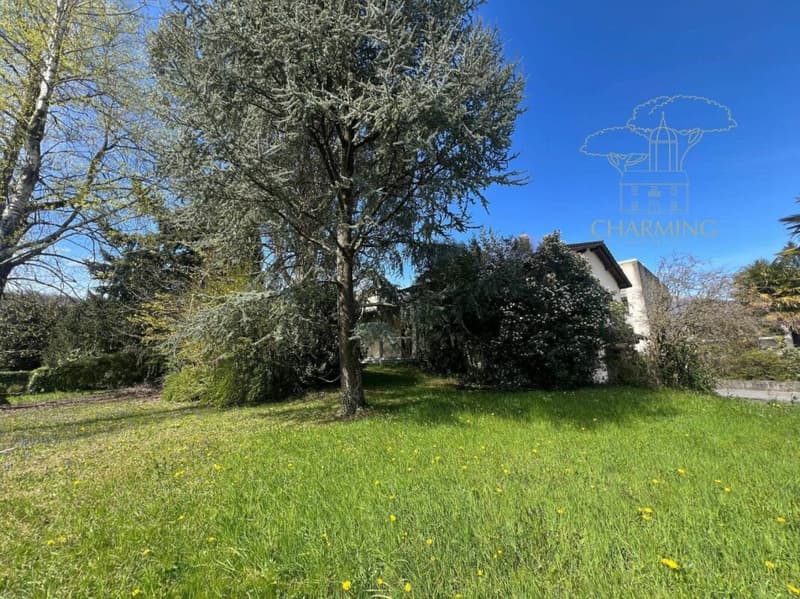 Villa con Ampio Terreno Edificabile nel Cuore di Ponte Capriasca (2)