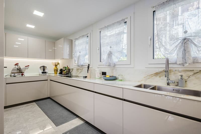 Elevated Living - Attico Panoramico con Vista Lago (4)