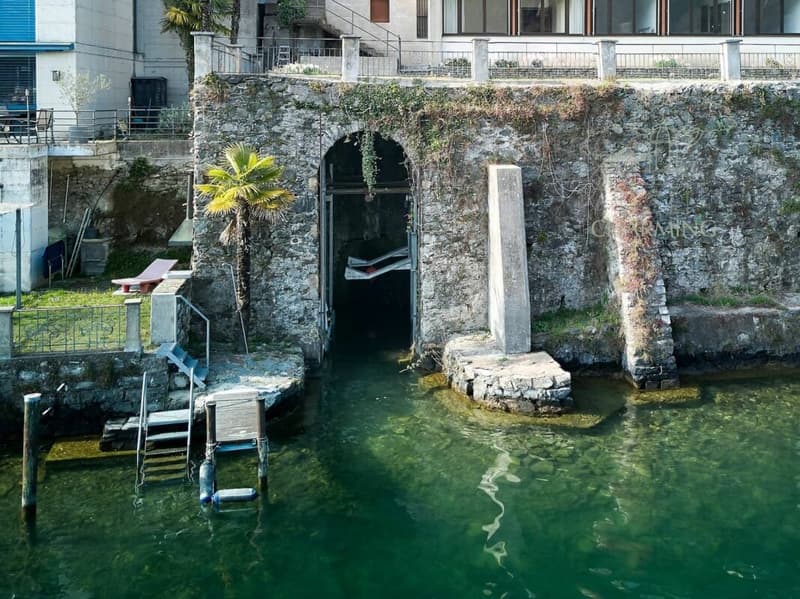 Villa Fronte Lago con Darsena Privata a Morcote (4)