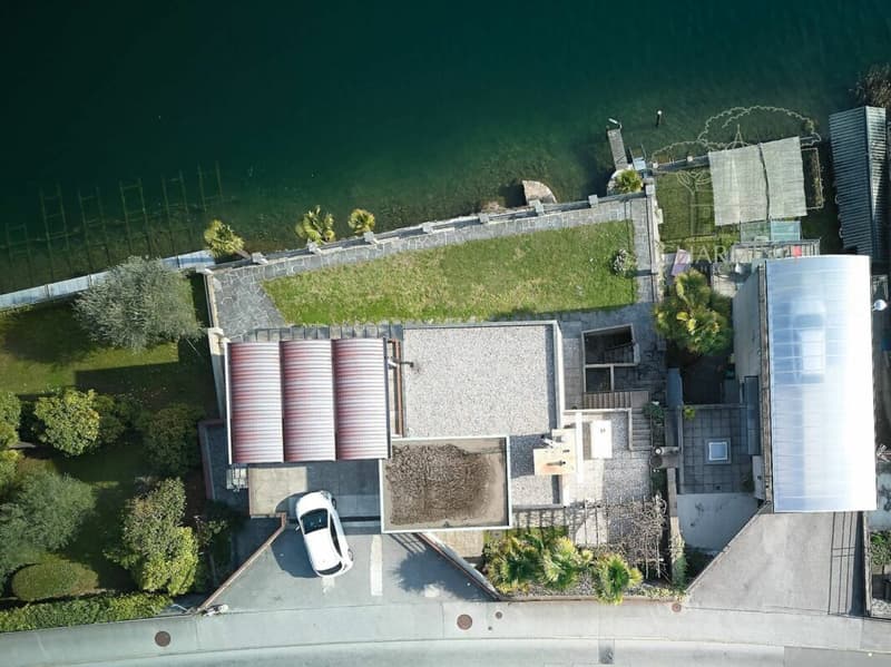 Villa Fronte Lago con Darsena Privata a Morcote (1)