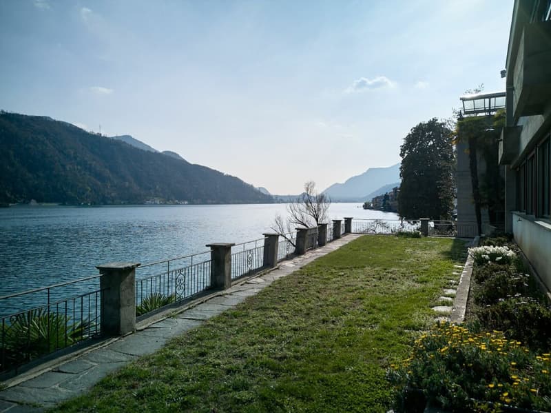 Villa Fronte Lago con Darsena Privata a Morcote (10)