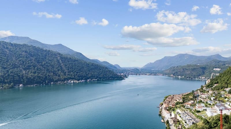 Seevilla mit Privatem Bootshaus in Morcote (15)