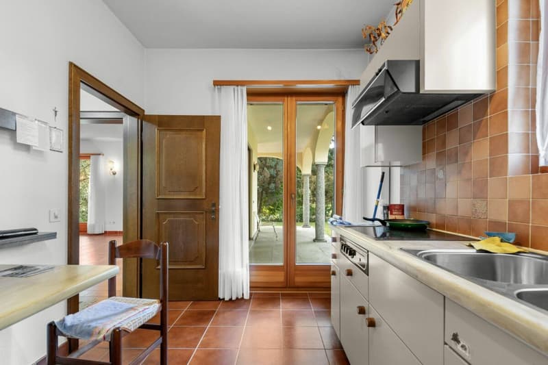 Villa indipendente con ampio Giardino privato (6)