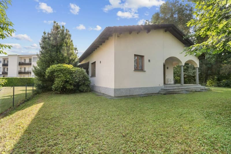 Villa indipendente con ampio parco privato di 627 m2 (4)