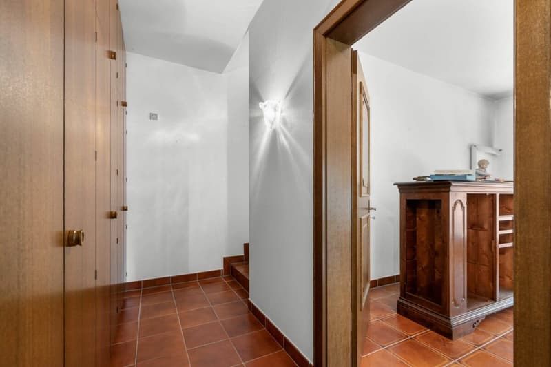 Villa indipendente con ampio parco privato di 627 m2 (13)