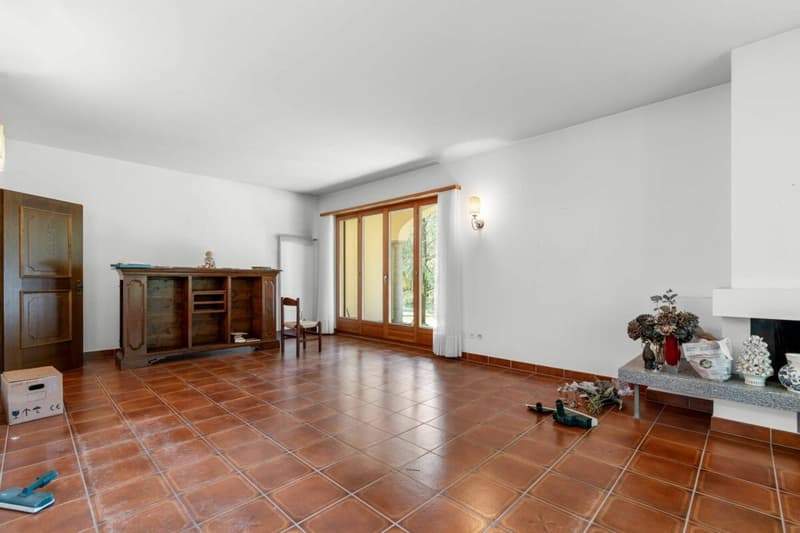 Villa indipendente con ampio parco privato di 627 m2 (14)