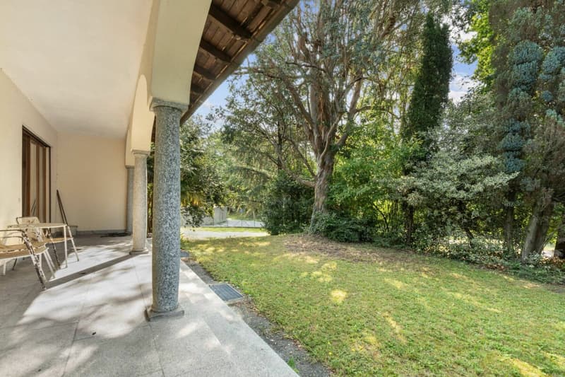 Villa indipendente con ampio parco privato di 627 m2 (3)