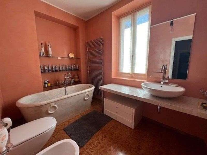 Wunderschönes Doppelhaus mit Garten in Vico Morcote (9)