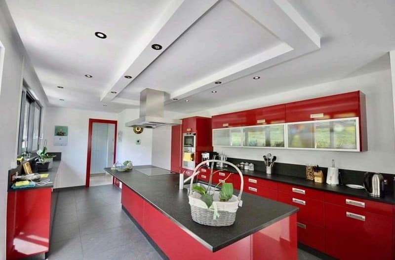 Exclusive Villa with Lake View for Rent in Comano (7)