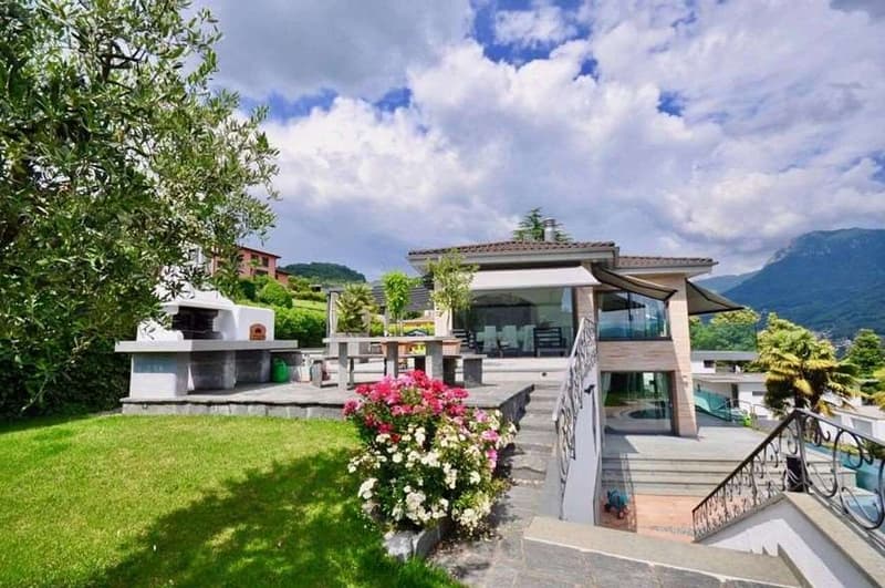 Exklusive Villa mit Seeblick in Comano (1)