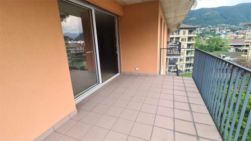 CHIASSO: GRANDE ATTICO PANORAMICO (7)