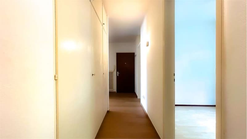 Appartement accueillant 3.5 pièces avec balcon et vue dégagée (5)