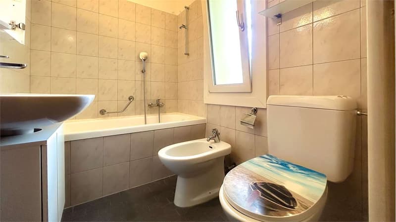 Appartement accueillant 3.5 pièces avec balcon et vue dégagée (8)