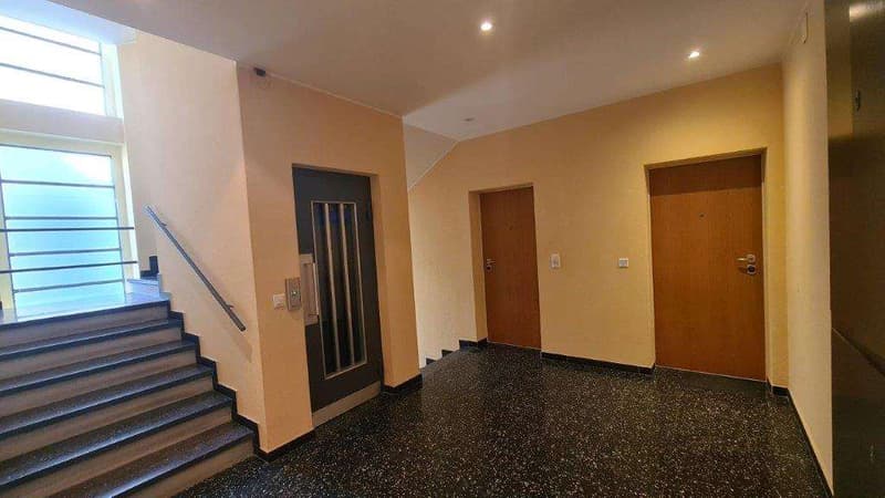 CHIASSO CENTRO: APPARTAMENTI RINNOVATI DA 2.5 A 4.5 LOC. (2)
