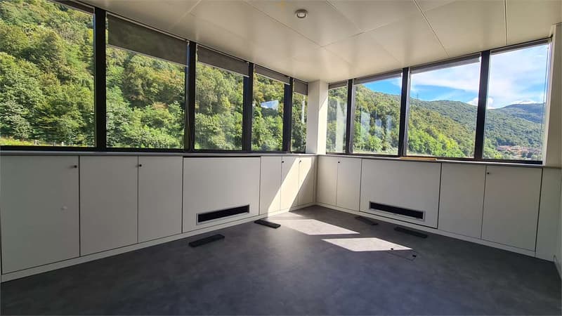 LUGANO: Prestigioso neues Büro in modernem Gebäude (7)
