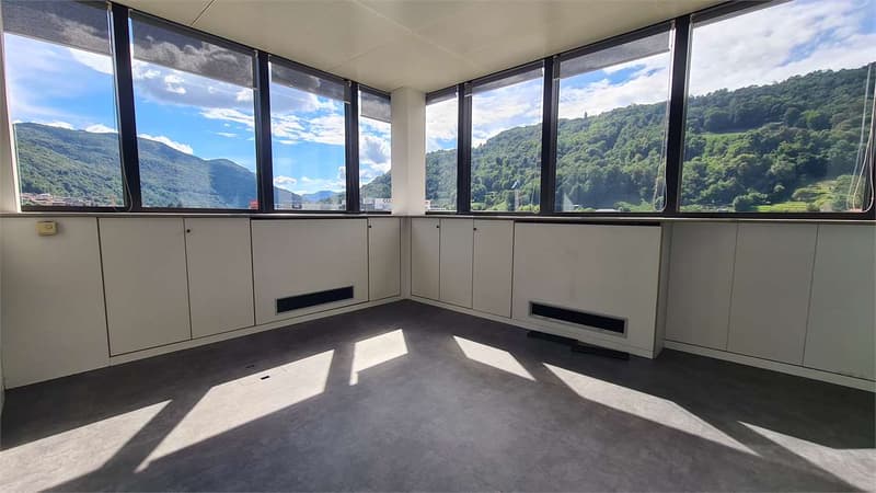 LUGANO: Prestigioso neues Büro in modernem Gebäude (8)