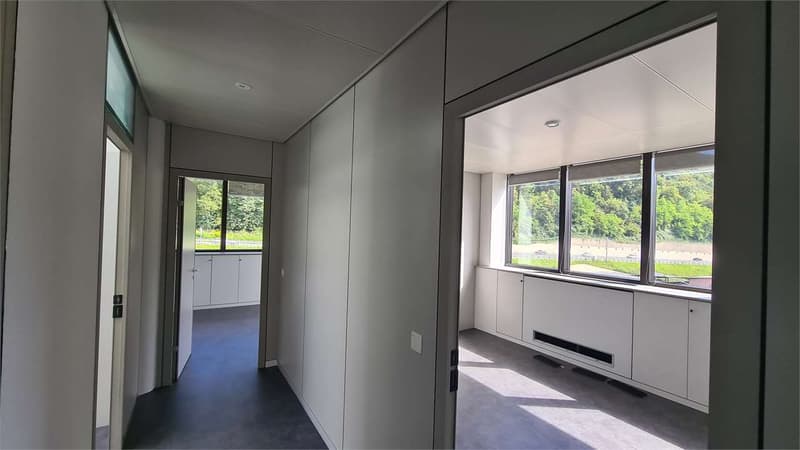 LUGANO: Prestigioso neues Büro in modernem Gebäude (10)