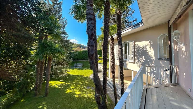 VILLA INDIPENDENTE CON PISCINA E DEPANDANCE (6)