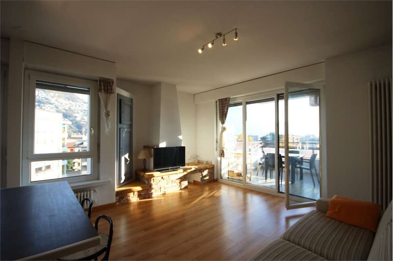 Attico con terrazza e vista aperta in prossimità del centro (3)
