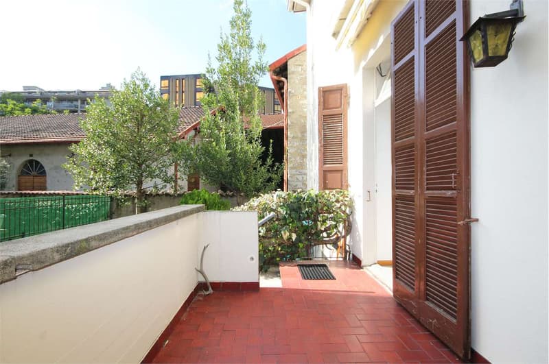 Chiasso: Period house with garden and two parking spaces in the city center (2)