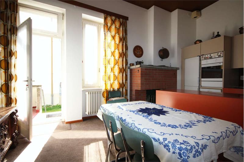 Chiasso: Period house with garden and two parking spaces in the city center (5)