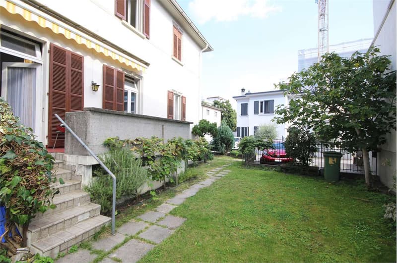 Chiasso: Period house with garden and two parking spaces in the city center (10)
