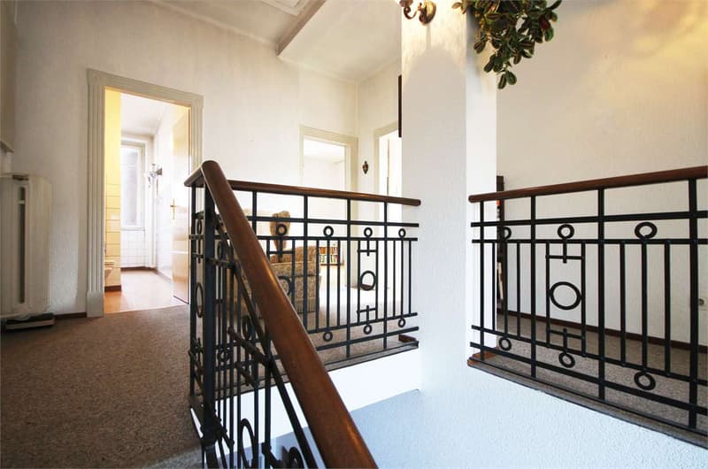 Chiasso: Period house with garden and two parking spaces in the city center (9)