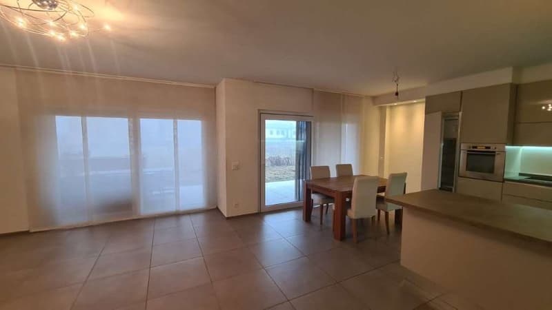STABIO: GRANDE APPARTEMENT 4.5 PIÈCES PANORAMIQUE AVEC JARDIN (3)