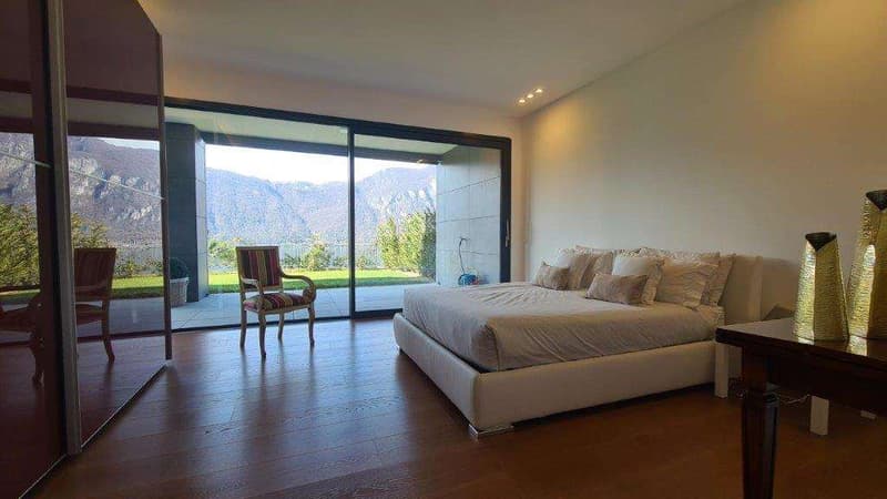 BISSONE: PRESTIGIOUS 4.5 ROOM APARTMENT WITH LAKE VIEW AND GARDEN (10)