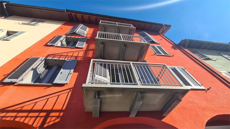 MENDRISO CAPOLAGO: SUGGESTIVO ATTICO VISTA LAGO (6)