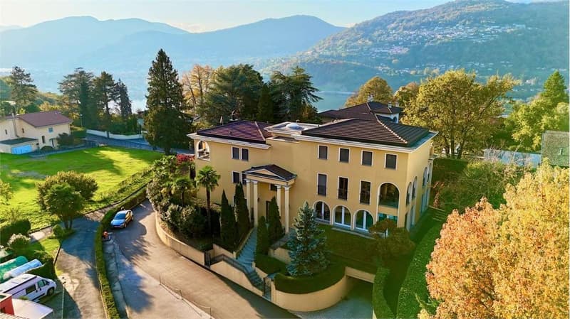 COLLINA D'ORO: ELEGANTE 3,5 LOC. IN VILLA CON PISCINA (1)