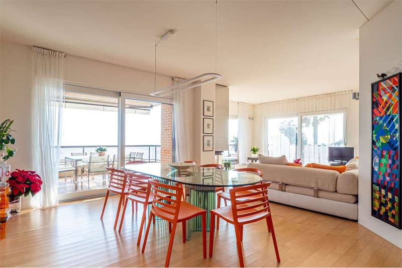 LUGANO - SPLENDID 4.5-ROOM APARTMENT WITH LAKE VIEW (4)