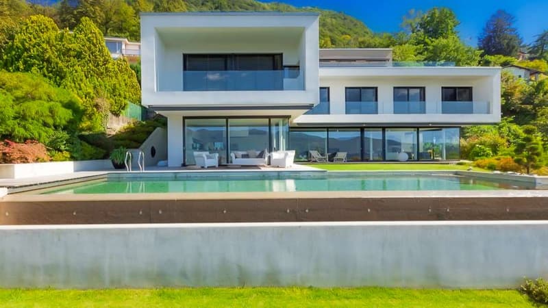 Lugano: moderne Villen mit Pool und Seeblick (3)