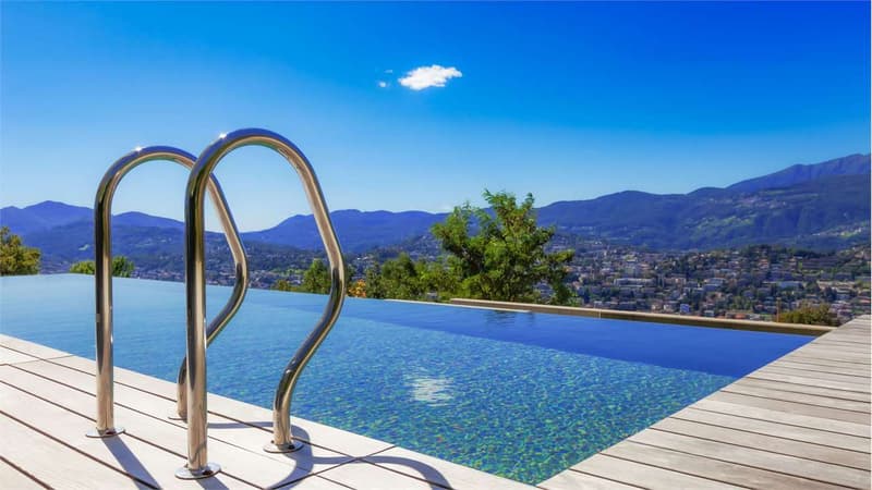 Lugano: moderne Villen mit Pool und Seeblick (2)