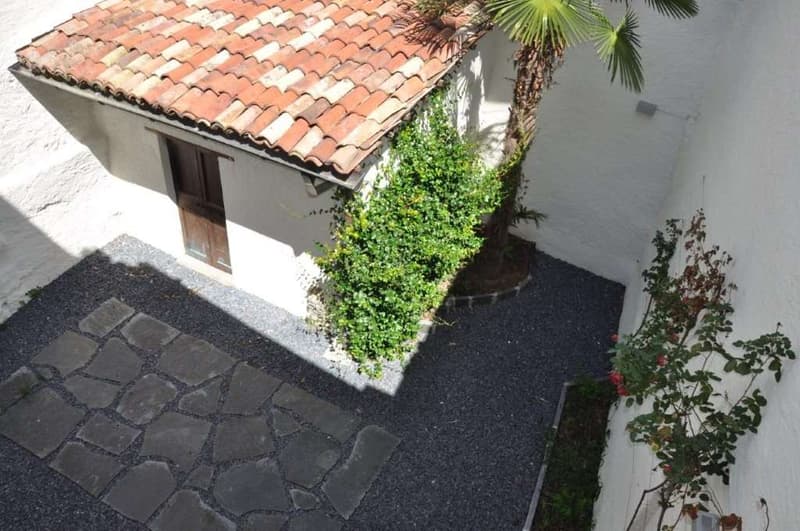 NEGGIO: SUGGESTIVO DUPLEX 4.0 loc. CON CORTILE (7)