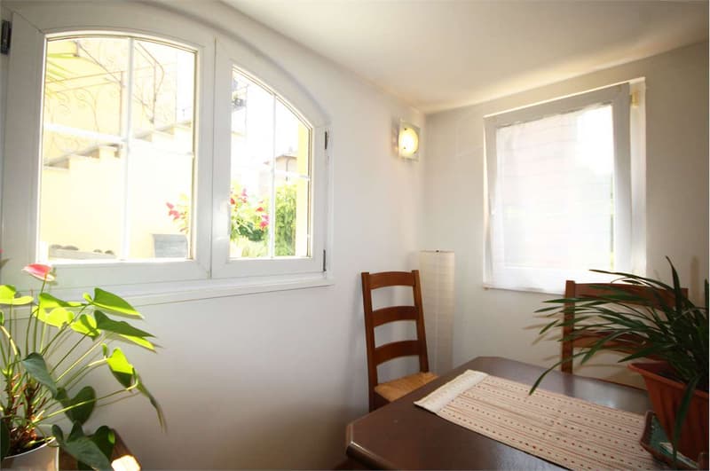 Vaste maison mitoyenne avec jardin (10)