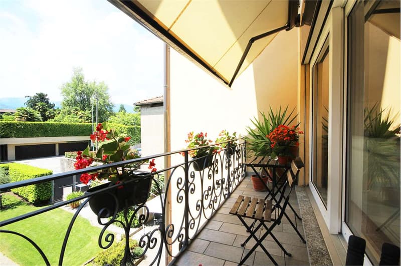 Vaste maison mitoyenne avec jardin (2)