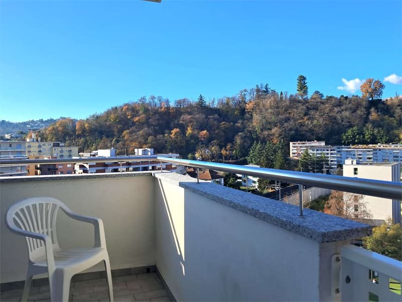 Paradise: renovated attic with open view (9)
