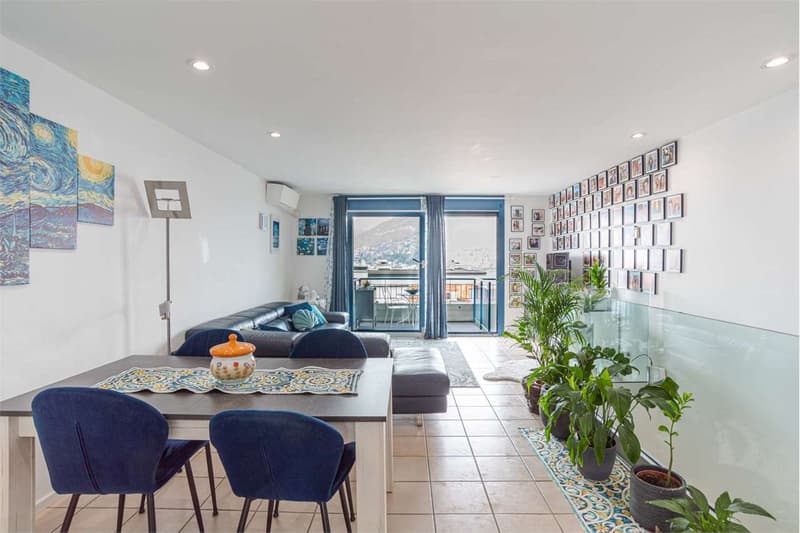 Paradiso: triplex con parziale vista lago e giardino privato (4)