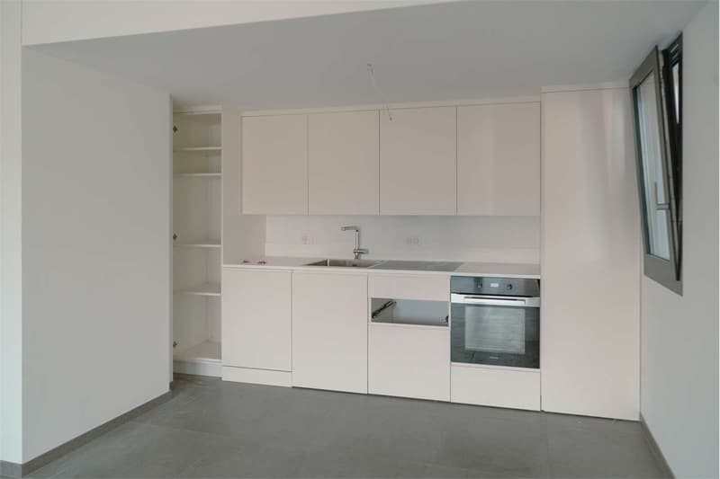 Vacallo: appartement 2.5 pièces exclusif de haute standing avec vue sur le vert (8)