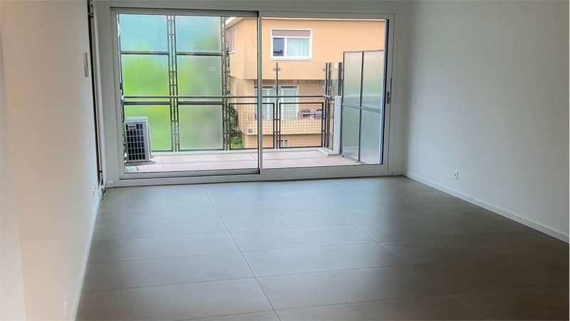 PORZA: APPARTAMENTO 3,5 LOCALI RINNOVATO (4)