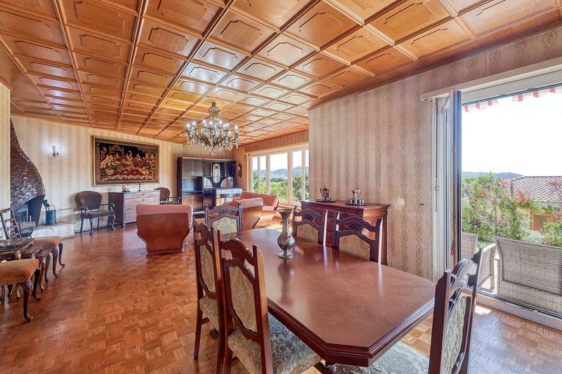 CASTEL S. PIETRO: VILLA WITH GREAT POTENTIAL FOR RENOVATION (2)